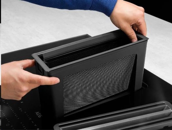 AEG CCS84751CB induksjonstopp med integrert ventilator