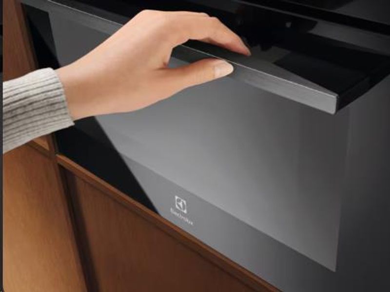Electrolux ECQK9B0B1 800 MealAssist CombiQuick Varmluftso